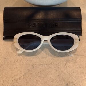 DiorSignature B8U 53MM Butterfly Sunglasses – Box + Case